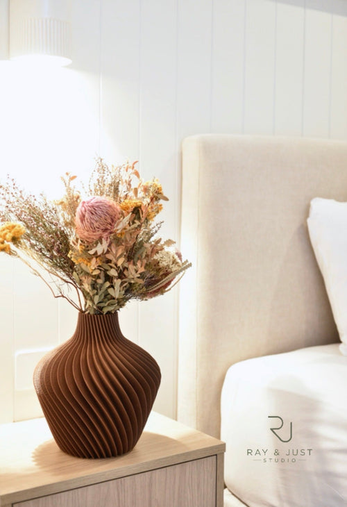 THE BREEZE VASE