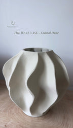 THE WAVE VASE