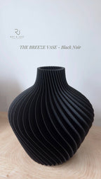THE BREEZE VASE