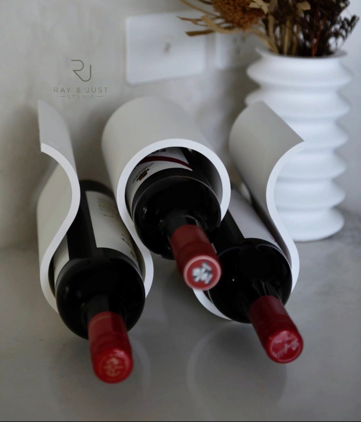 THE COVE WINE HOLDER